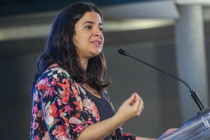 Ministra de la Mujer condena “ataques” contra diputada Orsini tras comentarios de Daniela Aránguiz