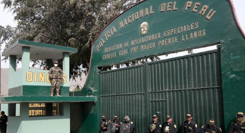 Allanan casa de jefe de policía de Perú por caso contra expresidente Castillo