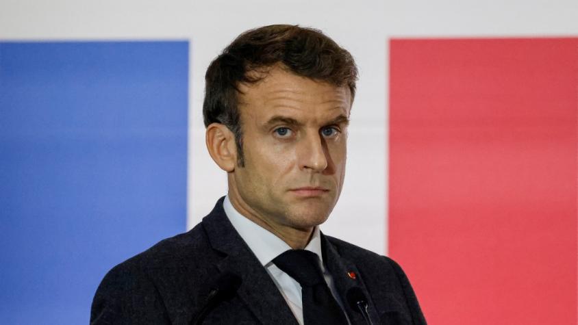 Macron rompe silencio ante creciente ira por reforma de pensiones en Francia