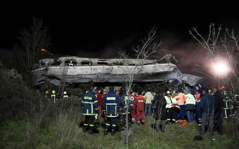 Al menos 32 muertos y 85 heridos en un accidente de tren en Grecia