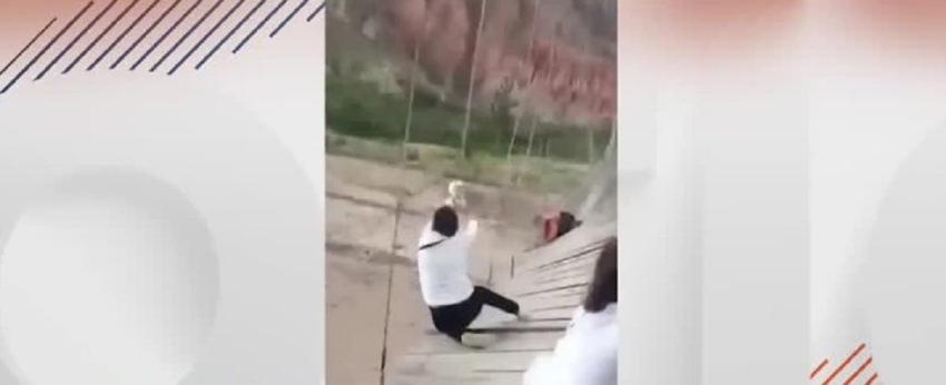 Chilena que cayó desde un puente en Bolivia ya está en Chile: fue internada en ex Posta Central