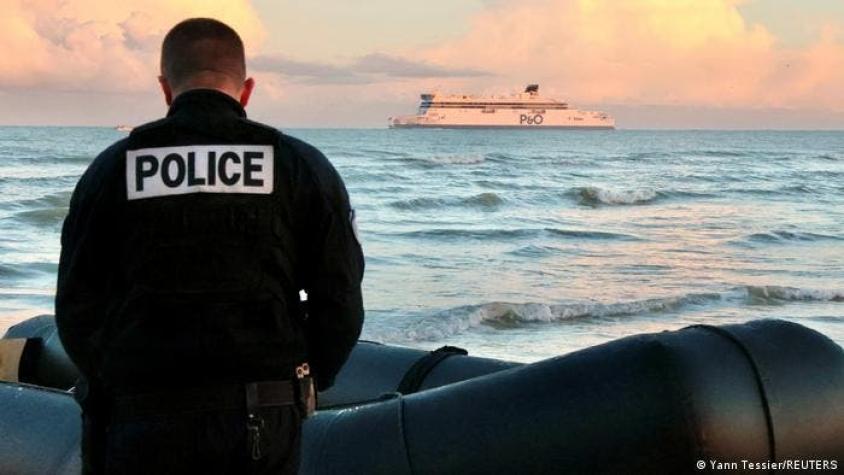 Francia advierte que es un crimen recoger cocaína hallada en playas