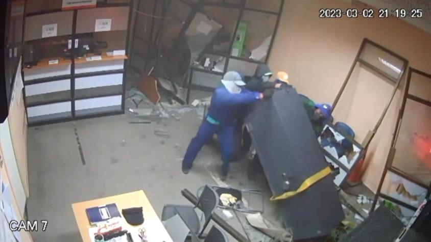 [VIDEO] Destruyen oficinal municipal para robar caja fuerte
