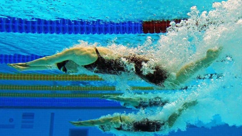 "Solía nadar en lágrimas": las duras revelaciones de un grupo de nadadoras profesionales británicas