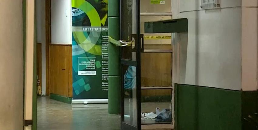 Hombre muere tras ser apuñalado en Estación Central: llegó hasta comisaría para pedir ayuda