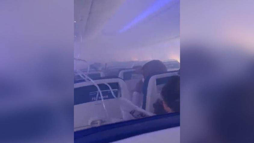 [VIDEO] Minutos de terror: Avión se llenó de humo luego de chocar contra aves en pleno vuelo
