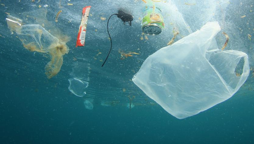 Contaminación por plástico en el mar asciende a 2,3 millones de toneladas 