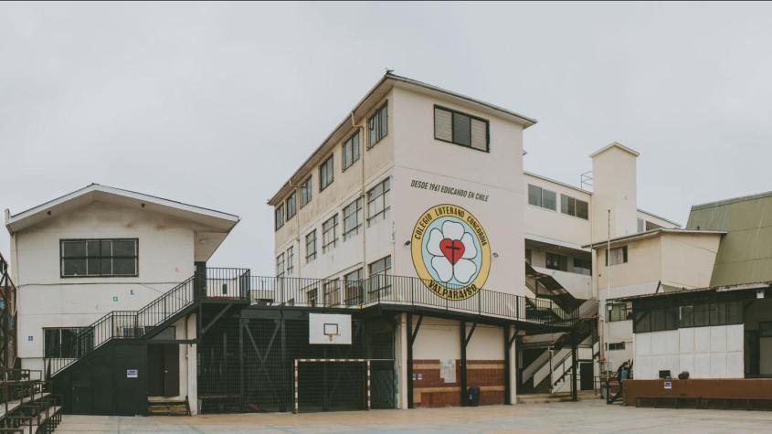 Colegio de Valparaíso cancela clases por narco funeral: trayectoria sería en cercanías del establecimiento