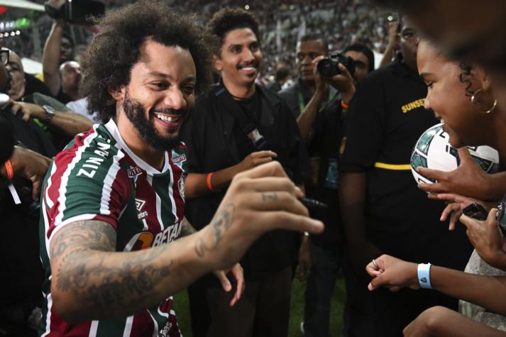 Marcelo es presentado por todo lo alto como refuerzo del Fluminense