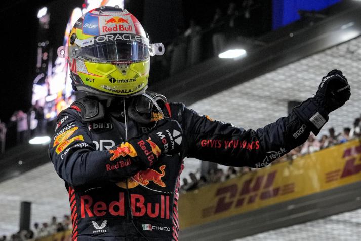 "Checo" Pérez gana en Arabia Saudita y Verstappen remata segundo tras gran remontada