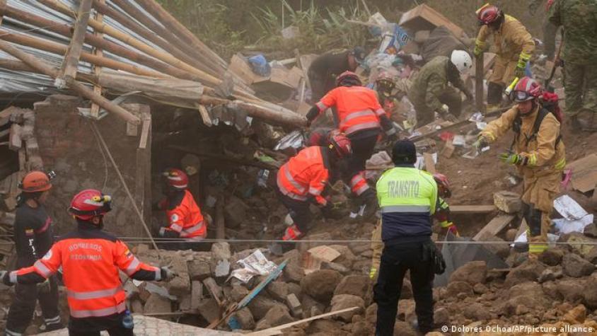 Ecuador: sube a 12 cifra de muertos y 67 desaparecidos por gran alud