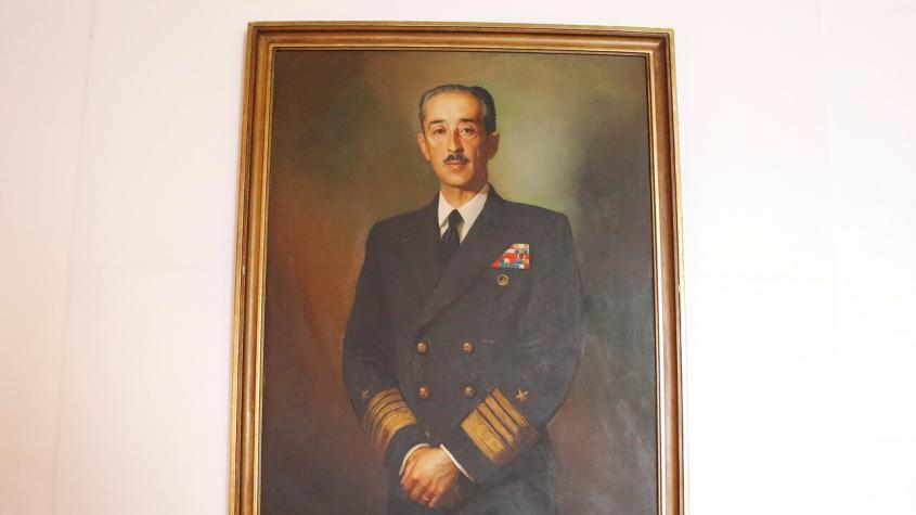 Corte de Apelaciones ordenó retiro de fotografía de José Toribio Merino de dependencias de la Armada