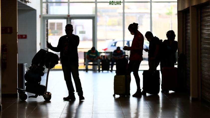 Prohíben acercarse a aeropuerto de Antofagasta a sujeto que dio falso aviso de bomba