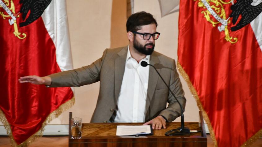 "No corresponde": Presidente Boric reprendió al ministro Ávila por altercado con diputada Delgado