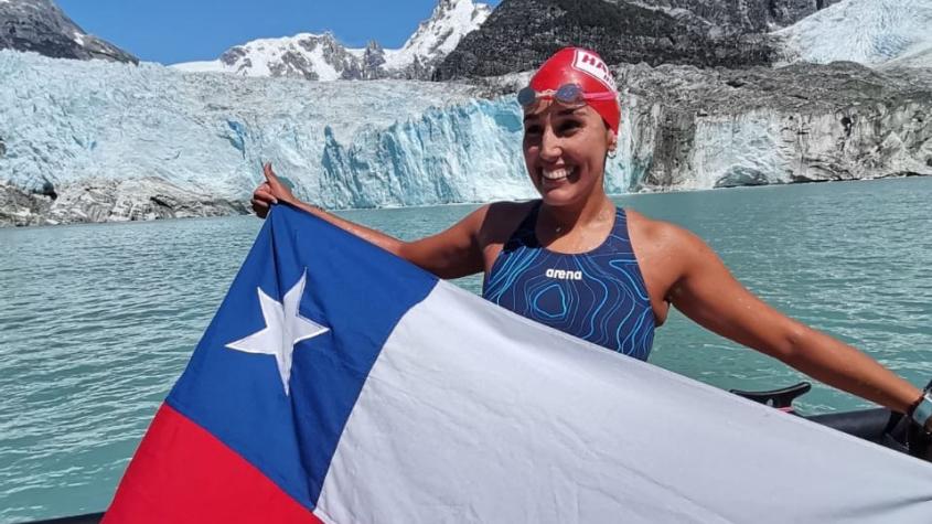 Bárbara Hernández, la "Sirena de Hielo", recibe el Récord Guinness tras nadar en la Antártica
