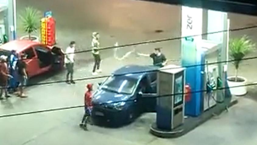Hombre roció con bencina a sujetos durante pelea en servicentro de Antofagasta