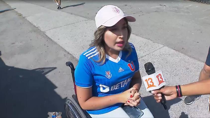 Hincha de la U en silla de ruedas no pudo ingresar a sector preferencial: "Me dijeron 'cómprate una polera de Colo Colo'"