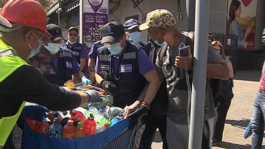 [VIDEO] Batalla contra la comida callejera ilegal en Santiago