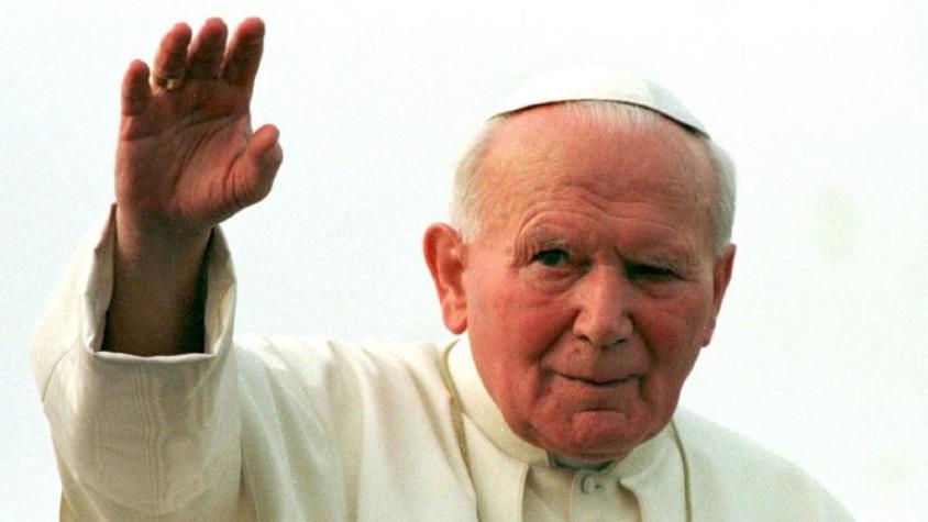 Acusan que Juan Pablo II sabía de casos de pederastia y ayudó a encubrirlos en Polonia