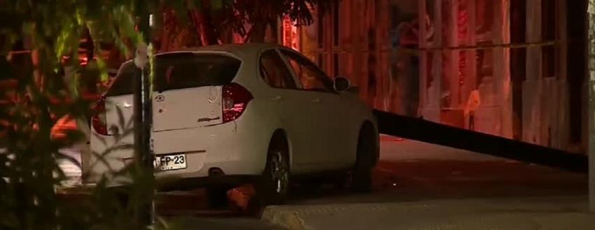 Carabinero fallece baleado en Bellavista: Fue encontrado sin vida al interior de un vehículo tras chocar contra un poste