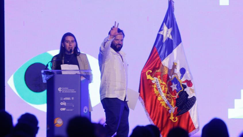 En República Dominicana le pidieron a Boric traer a Taylor Swift a Latinoamérica: “No he tenido la suerte de conocerla”