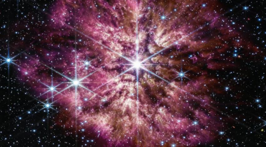 Telescopio James Webb detecta una estrella que tiene 30 veces la masa del Sol a punto de estallar