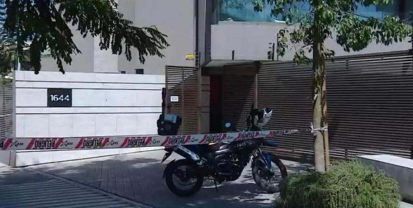 Se resistió a un robo: Hombre está grave tras ser baleado fuera de su casa en Ñuñoa