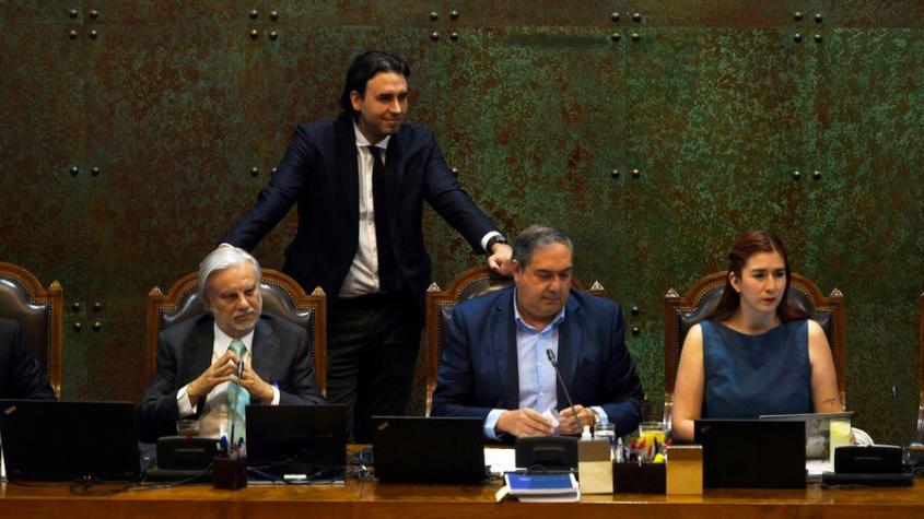 Diputados cuestionan a mesa de la cámara por propuesta de multas para quienes lleguen tarde