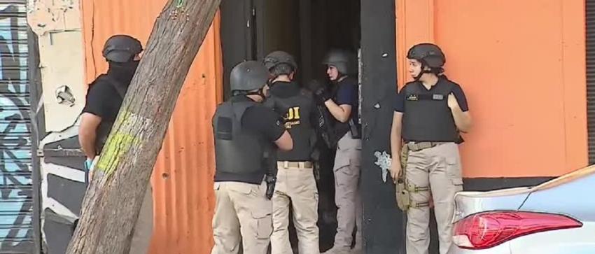 Operativo de la PDI deja cuatro detenidos en Santiago Centro: Fabricaban armas a narcotraficantes 