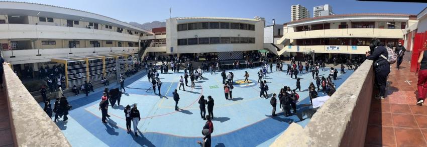 Violenta pelea entre escolares en establecimiento de Antofagasta: clases debieron ser suspendidas