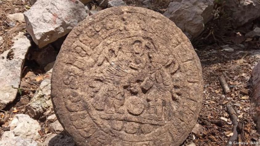 Descubren marcador de un juego de pelota de los antiguos mayas jugado en 894 d.C.