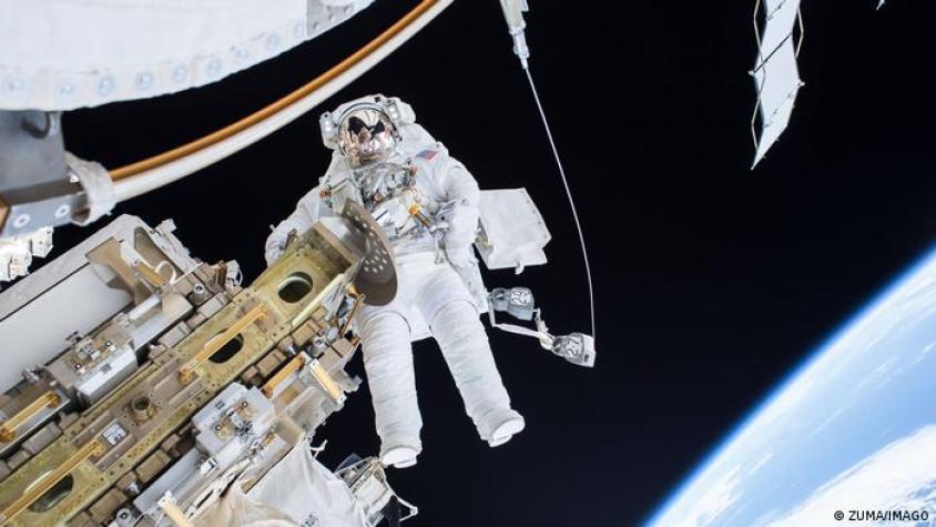 Señal de taxi argentino interrumpe una transmisión en vivo de la NASA de una caminata espacial en la EEI