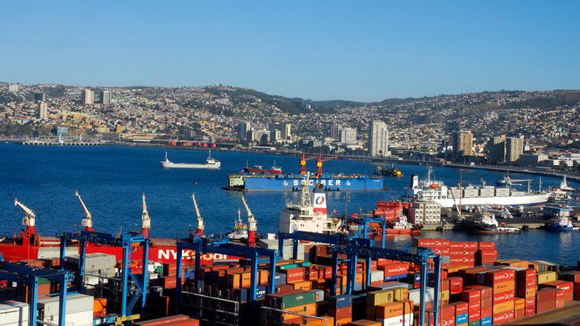 Chile registra en marzo el superávit comercial mensual más alto en casi 16 años