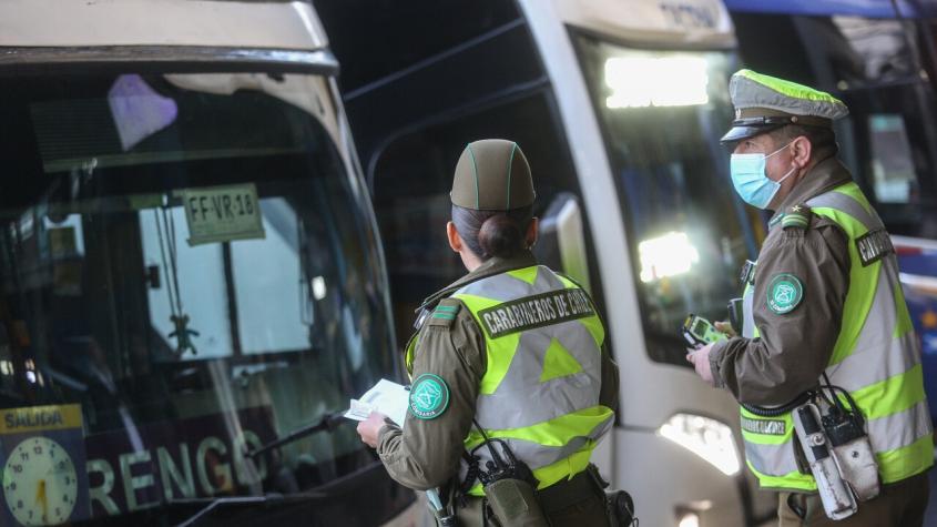 Chofer de bus con pasajeros dio positivo a metanfetamina tras fiscalización en Estación Central