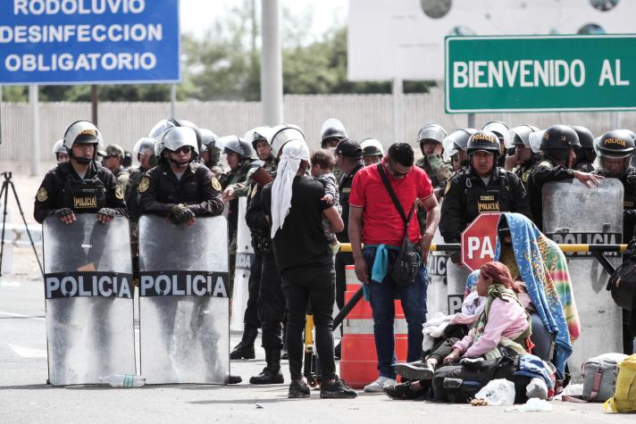 Venezuela pide "garantías" para enviar aviones por migrantes varados entre Chile y Perú