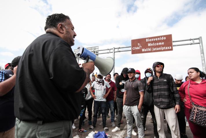 Canciller venezolano plantea envío de aviones de su país a frontera chileno-peruana