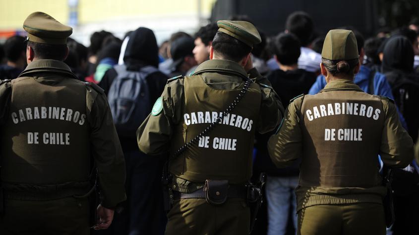 Delincuentes intentan atropellar a carabinero en Osorno tras robo: Hay tres detenidos