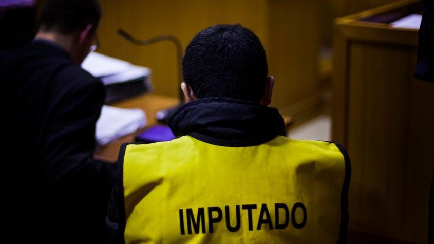 Prisión preventiva para carabinero que robó en dos comercios y agredió a trabajadora en Temuco