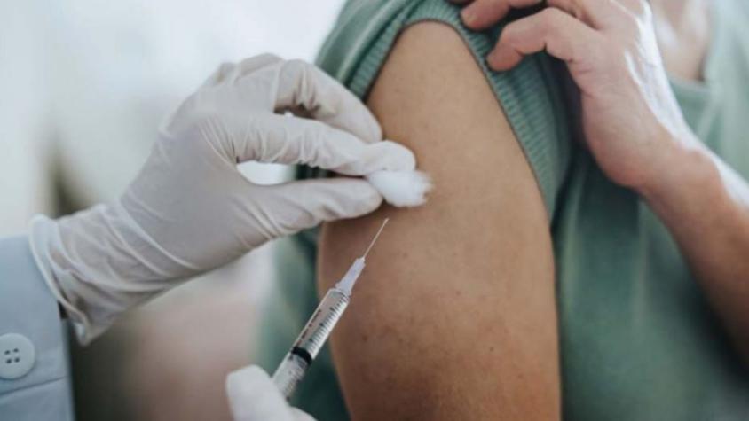 Director médico de Moderna aseguró que vacunas contra el cáncer podrían estar listas en 2030