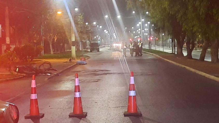 Motociclista muere tras choque con ciclista en Maipú: Carabineros investiga causas del accidente