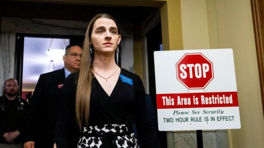 La legisladora transgénero sancionada en EE.UU. por sus críticas a un proyecto de ley restrictivo con los jóvenes trans