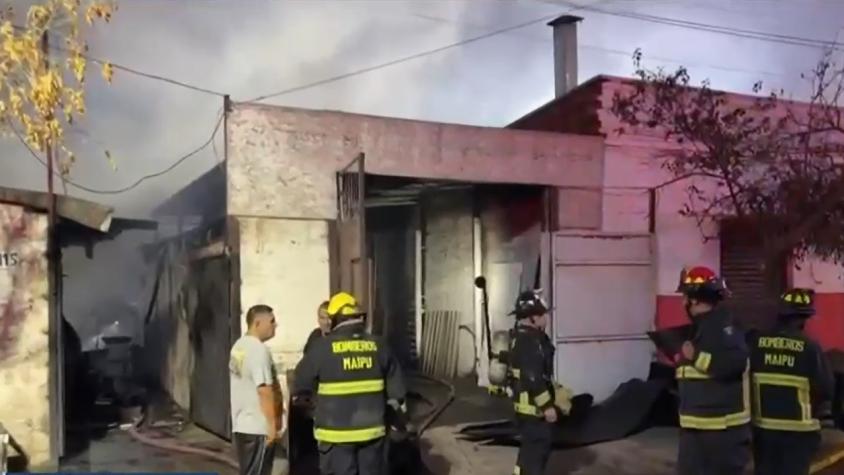 Incendio deja tres casas destruidas en Cerrillos: emergencia ya fue controlada