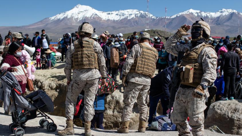 Ejército inicia investigación por acusación contra militares chilenos de ayudar a migrantes a ingresar a Perú de forma irregular