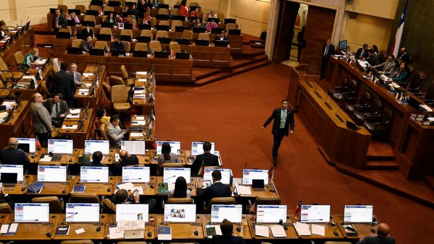 Congreso despacha norma aclaratoria sobre la paridad de género en el Consejo Constitucional 