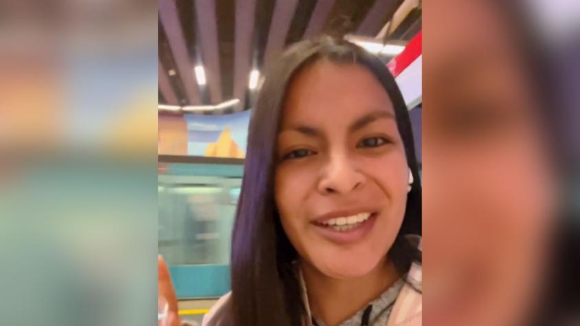 [VIDEO] TikToker peruana se hace viral al describir su fascinación por el Metro de Santiago: "Las cosas se están haciendo bien..."