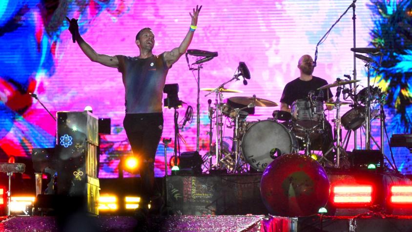 Joven gastó casi un millón de pesos en entrada para concierto de Coldplay y le tocó ser vocal de mesa el mismo día