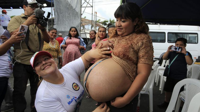 Concurso de la panza más grande celebra la maternidad en Nicaragua: Ganadora midió 56 centímetros