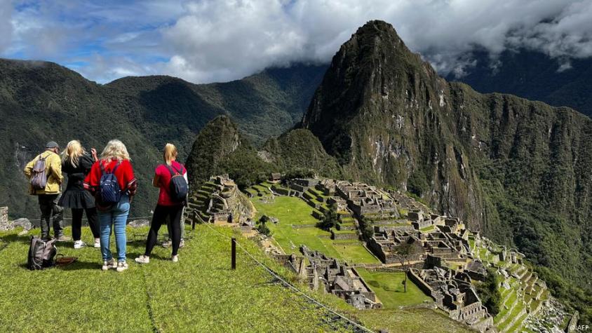 Jóvenes son expulsados de Machu Picchu por tomarse fotos desnudos