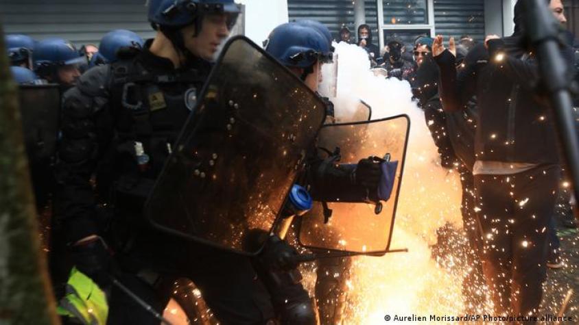 El Primero de Mayo dejó más de cuatrocientos policías heridos en Francia