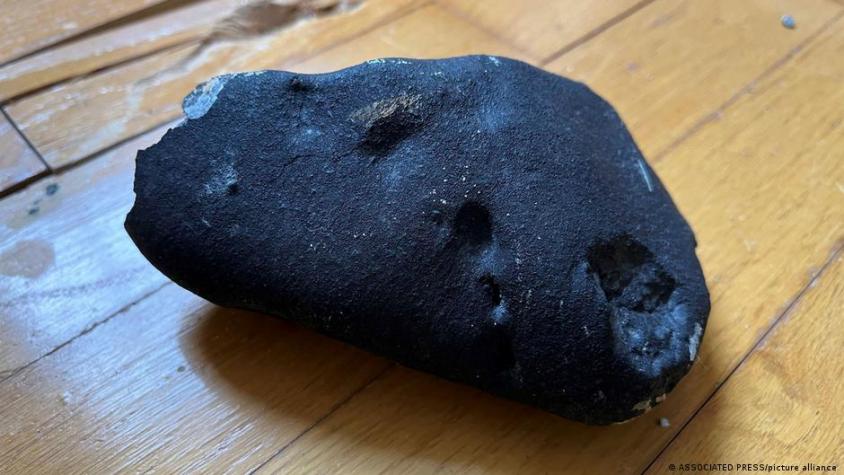 Misteriosa roca que se estrelló contra una casa en Nueva Jersey sería un meteorito